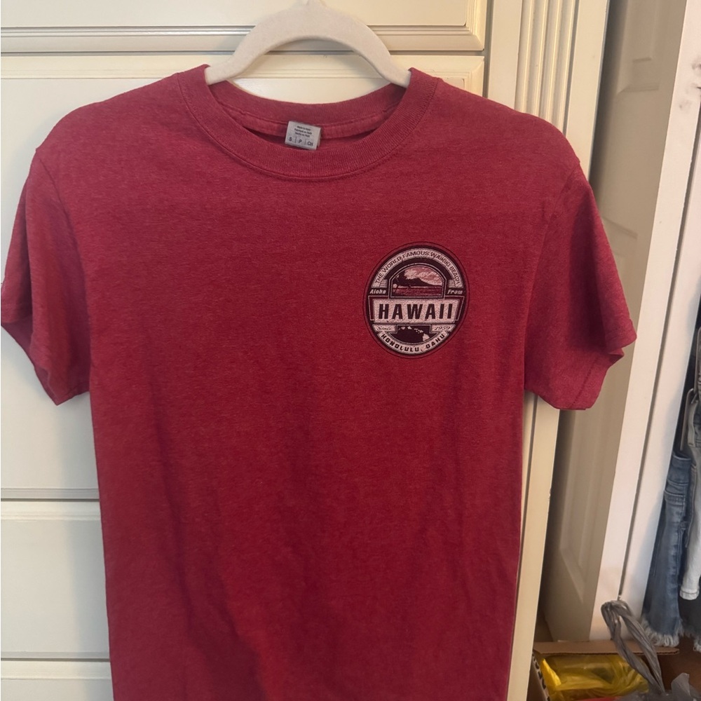 Gildan Maroon Graphic Tee